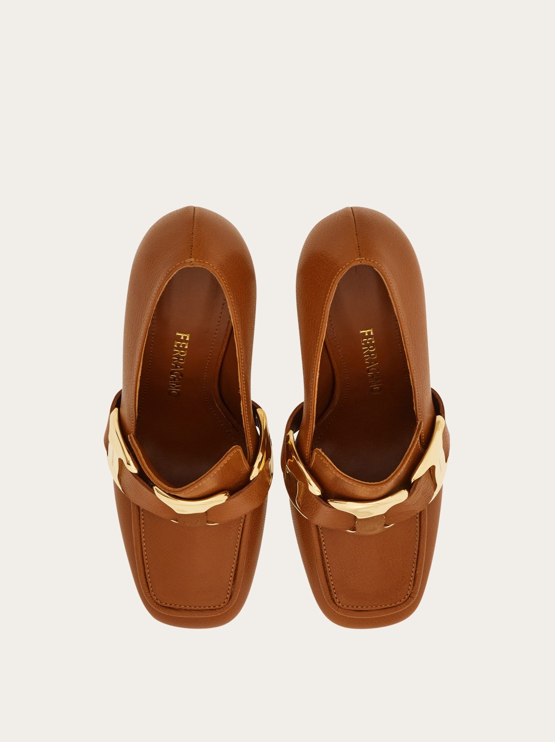 Ferragamo Maxi Vara plate pump - Image 4